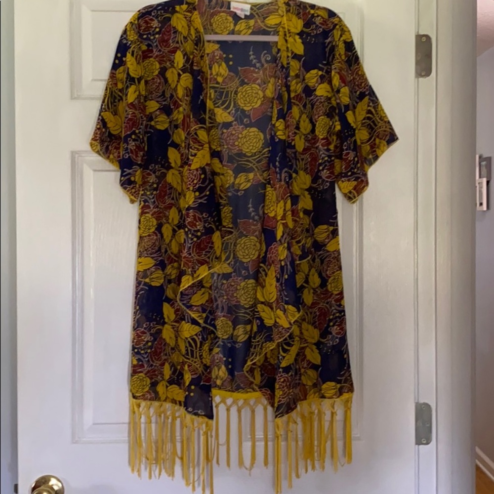 LuLaRoe Monroe Kimono size S